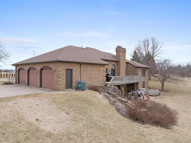 2108 LAWRENCE DRIVE, De Pere, WI 54115