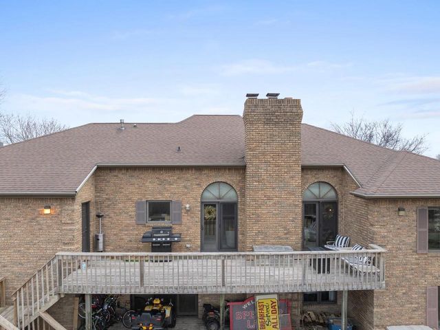 2108 LAWRENCE DRIVE, De Pere, WI 54115