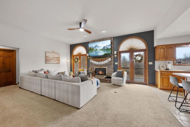 2108 LAWRENCE DRIVE, De Pere, WI 54115