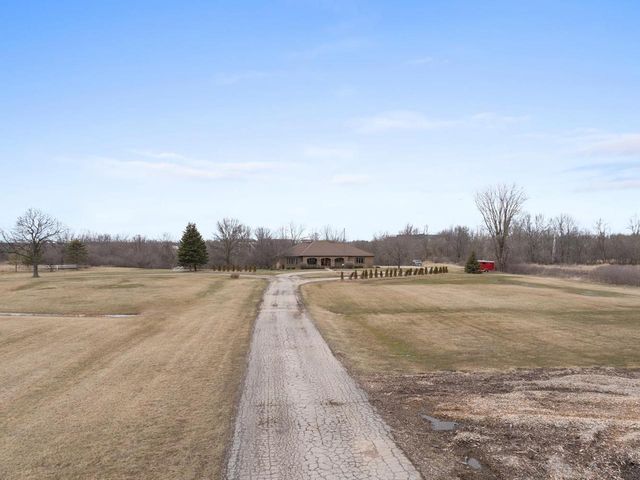 2108 LAWRENCE DRIVE, De Pere, WI 54115