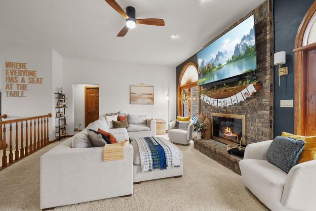 2108 LAWRENCE DRIVE, De Pere, WI 54115