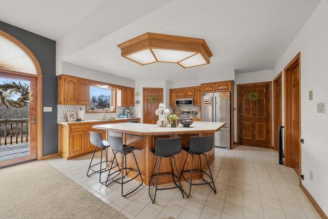 2108 LAWRENCE DRIVE, De Pere, WI 54115