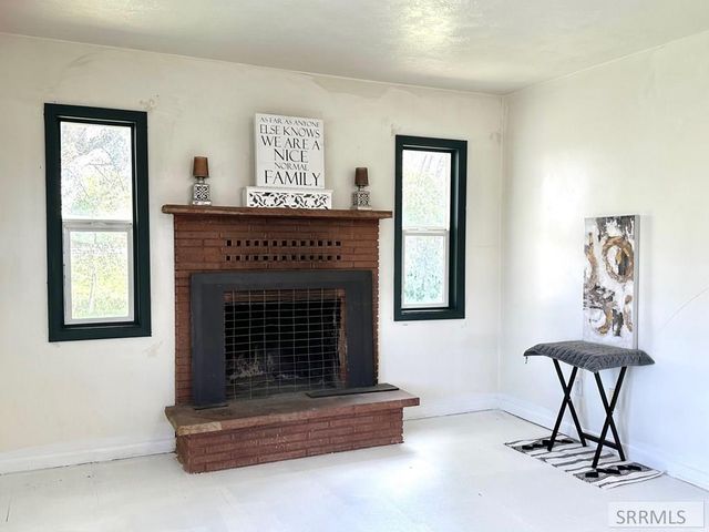 499 N 400 E, Firth, ID 83236