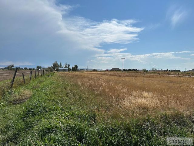 499 N 400 E, Firth, ID 83236
