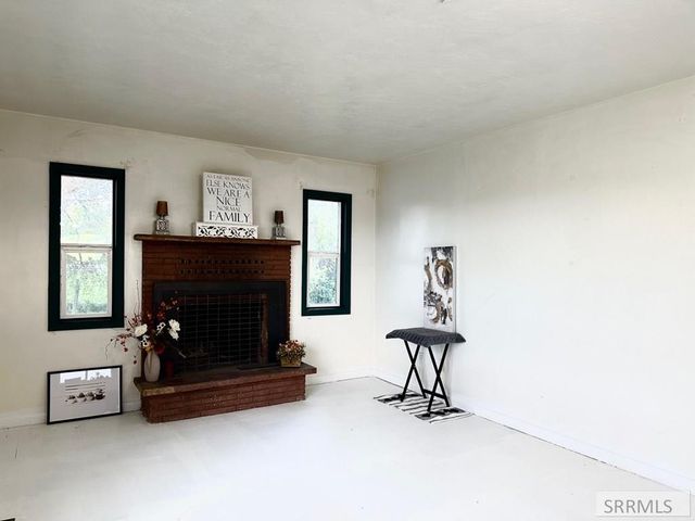 499 N 400 E, Firth, ID 83236