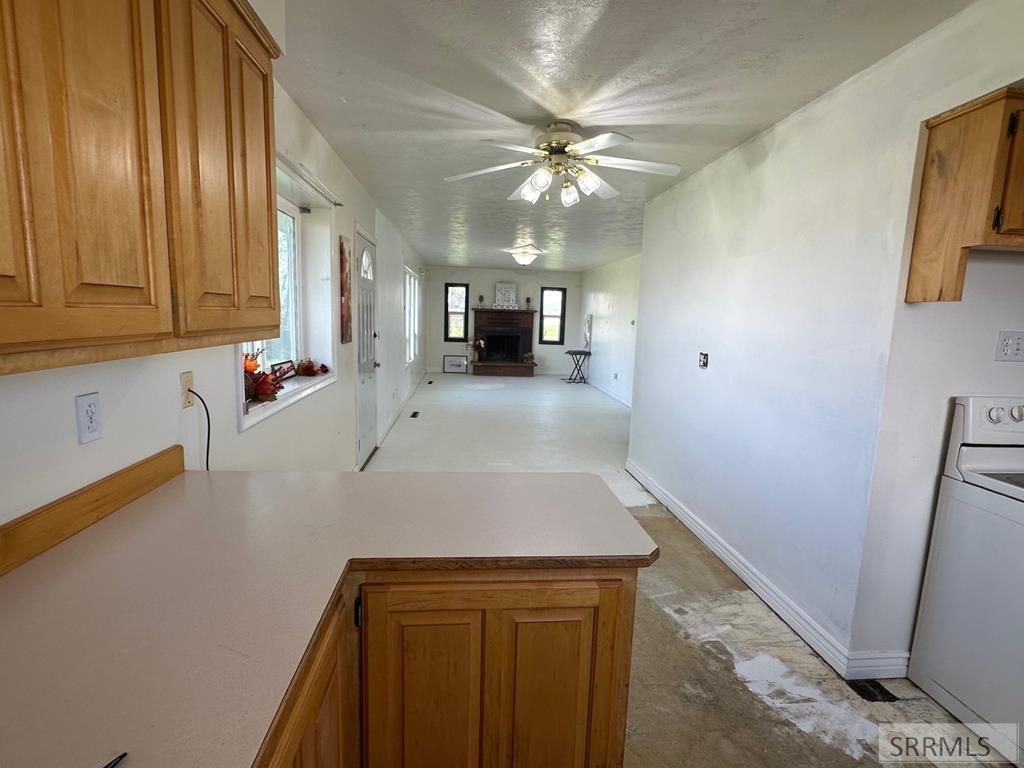 Image 10 of property listing at 499 N 400 E, Firth, ID 83236