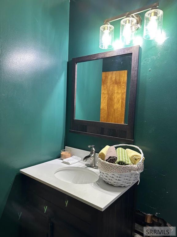 Image 13 of property listing at 499 N 400 E, Firth, ID 83236