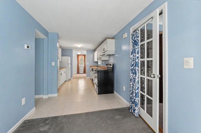 10 Fox Den Road, Hollis, NH 03049