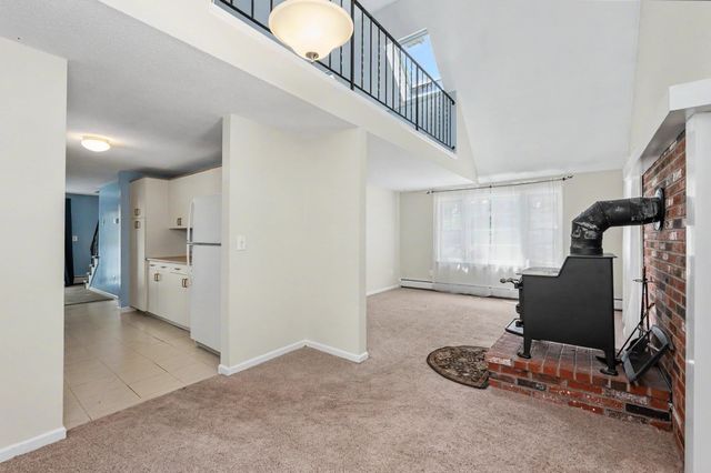 10 Fox Den Road, Hollis, NH 03049