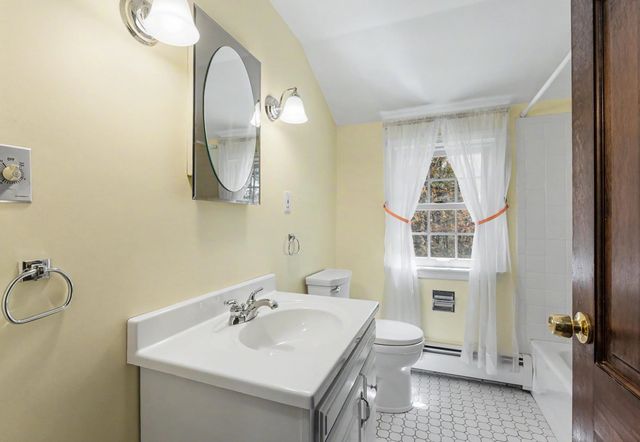 10 Fox Den Road, Hollis, NH 03049