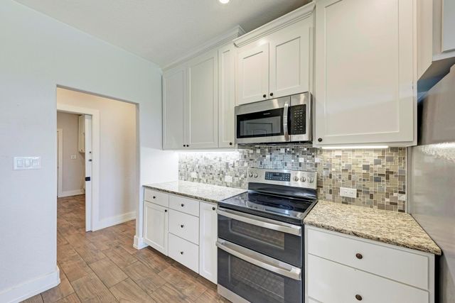 110 Chaumont ST, Kingsland, TX 78639