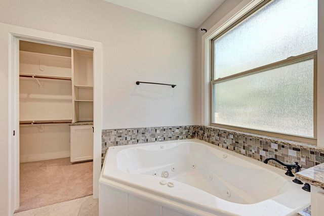 110 Chaumont ST, Kingsland, TX 78639