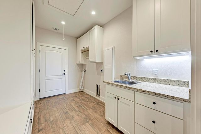 110 Chaumont ST, Kingsland, TX 78639