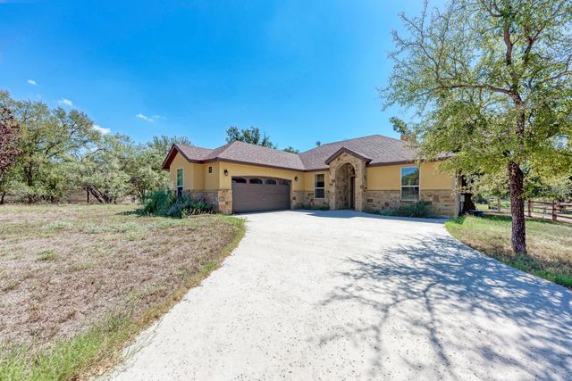 110 Chaumont ST, Kingsland, TX 78639