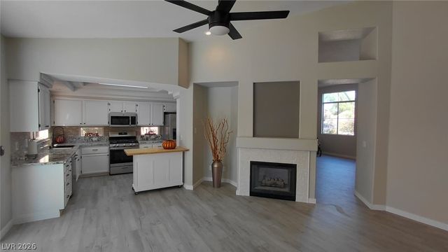 13 Desert Dawn Lane, Henderson, NV 89074