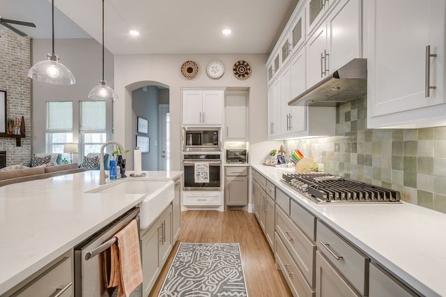 2132 Rolling Oaks Drive, Fort Worth, TX 76008