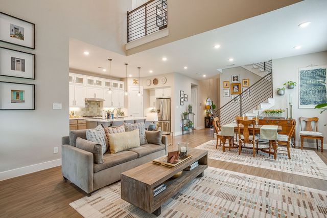 2132 Rolling Oaks Drive, Fort Worth, TX 76008