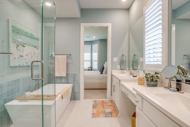 2132 Rolling Oaks Drive, Fort Worth, TX 76008