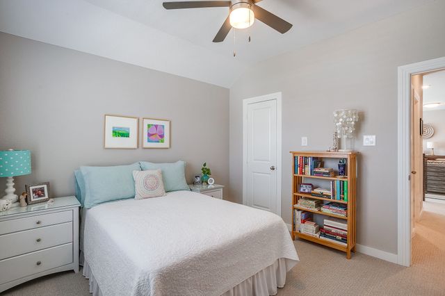 2132 Rolling Oaks Drive, Fort Worth, TX 76008