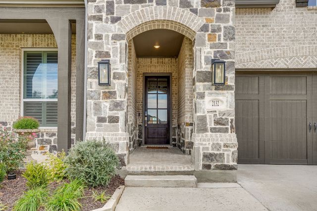 2132 Rolling Oaks Drive, Fort Worth, TX 76008