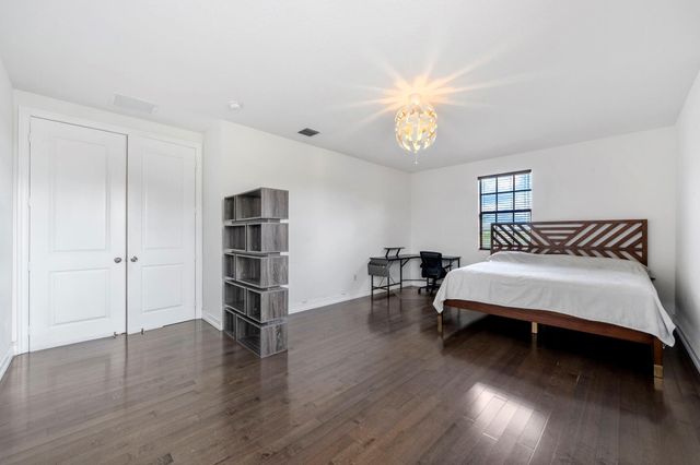 7302 NW 111th Way, Parkland, FL 33076