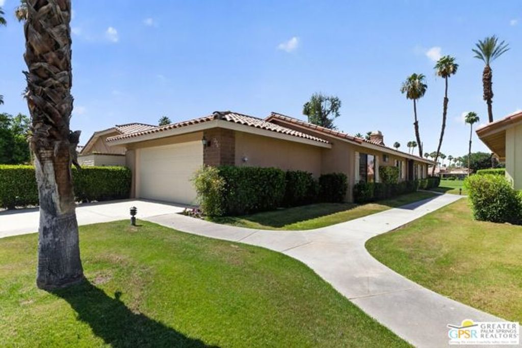 226 La Paz Way, Palm Desert, CA 92260