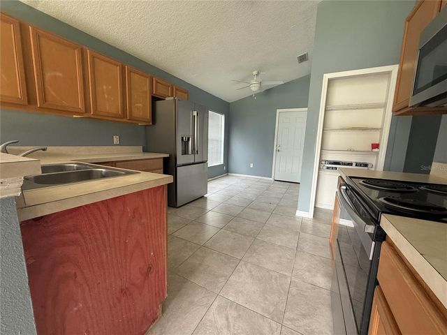 318 SIKES COURT, Orlando, FL 32809