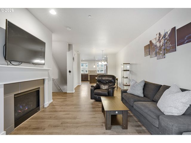 28829 Sw VILLEBOIS Dr, Wilsonville, OR 97070