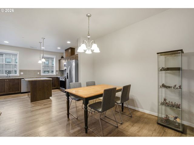 28829 Sw VILLEBOIS Dr, Wilsonville, OR 97070