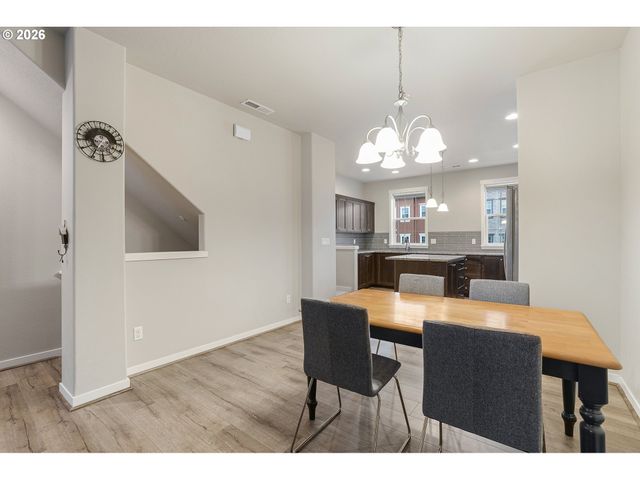 28829 Sw VILLEBOIS Dr, Wilsonville, OR 97070