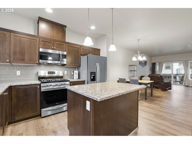 28829 Sw VILLEBOIS Dr, Wilsonville, OR 97070