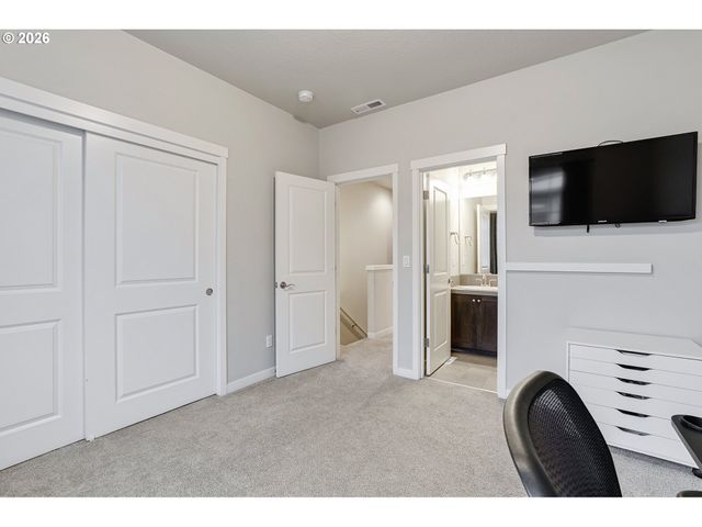 28829 Sw VILLEBOIS Dr, Wilsonville, OR 97070