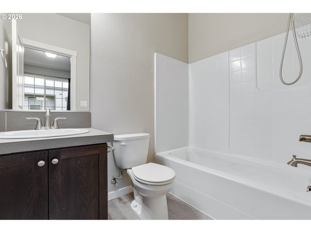 28829 Sw VILLEBOIS Dr, Wilsonville, OR 97070