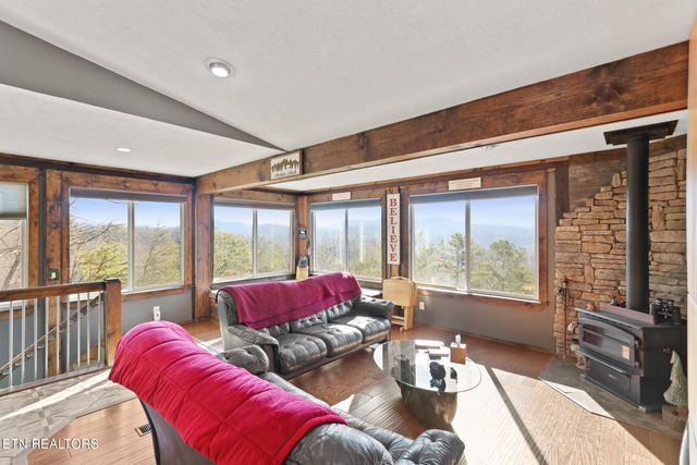 3307 Chinquapin Drive, Sevierville, TN 37876