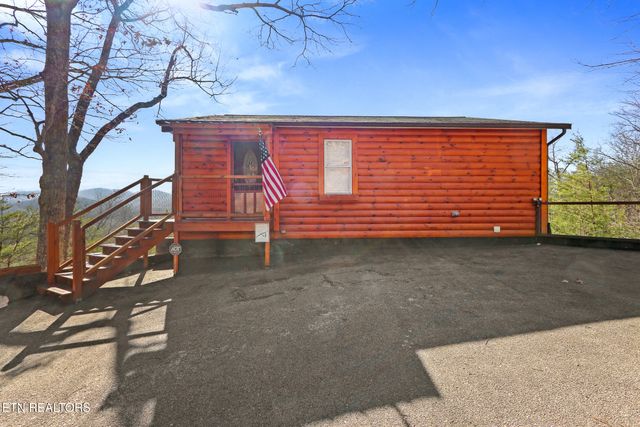 3307 Chinquapin Drive, Sevierville, TN 37876