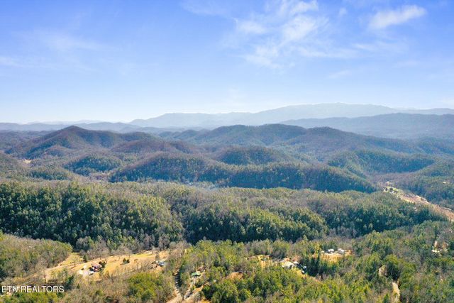 3307 Chinquapin Drive, Sevierville, TN 37876