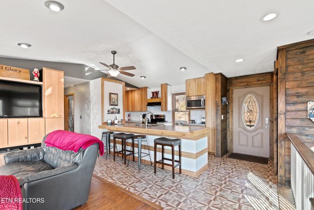 3307 Chinquapin Drive, Sevierville, TN 37876