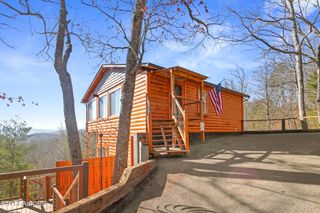 3307 Chinquapin Drive, Sevierville, TN 37876