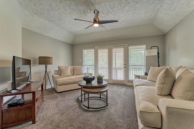 170 N Hazelcrest Circle, The Woodlands, TX 77382