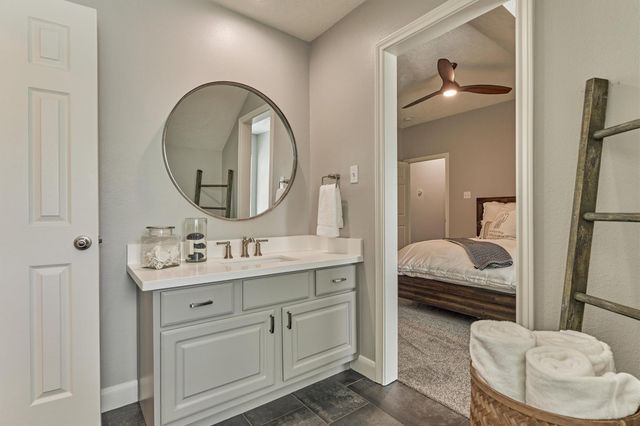 170 N Hazelcrest Circle, The Woodlands, TX 77382