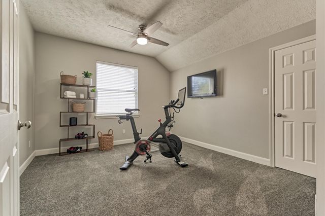 170 N Hazelcrest Circle, The Woodlands, TX 77382