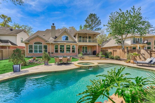 170 N Hazelcrest Circle, The Woodlands, TX 77382