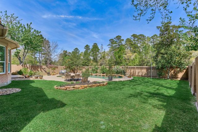 170 N Hazelcrest Circle, The Woodlands, TX 77382