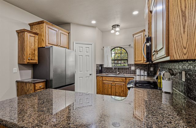 129 Donna Drive, Gun Barrel City, TX 75156