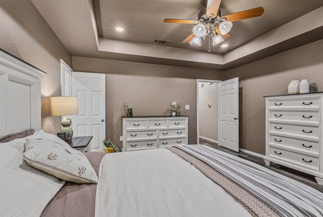 129 Donna Drive, Gun Barrel City, TX 75156