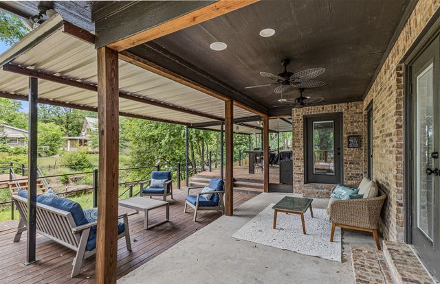 129 Donna Drive, Gun Barrel City, TX 75156