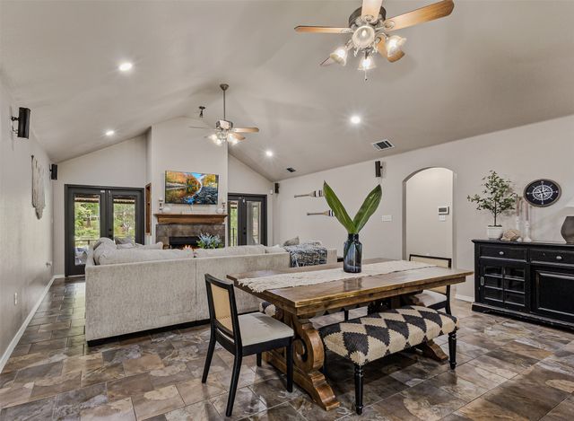 129 Donna Drive, Gun Barrel City, TX 75156