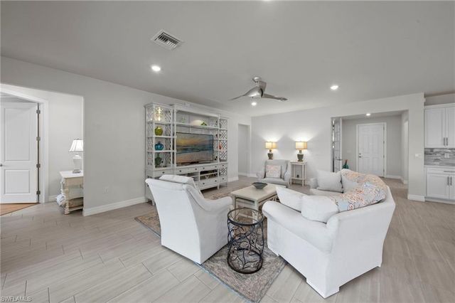 11289 Thurston Chase, Fort Myers, FL 33913