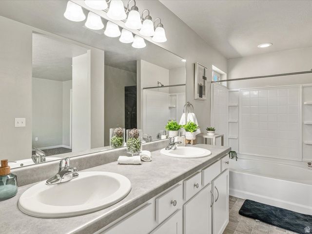 2956 S WILLOW DR, Saratoga Springs, UT 84045