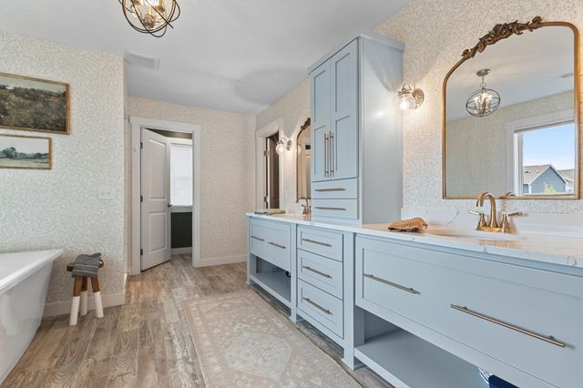 5690 Zanzibar Lane N, Plymouth, MN 55446